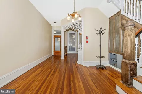313 E 25th St E, Baltimore, MD 21218 photo 8