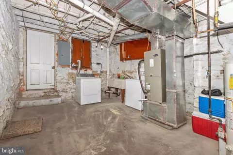313 E 25th St E, Baltimore, MD 21218 photo 40