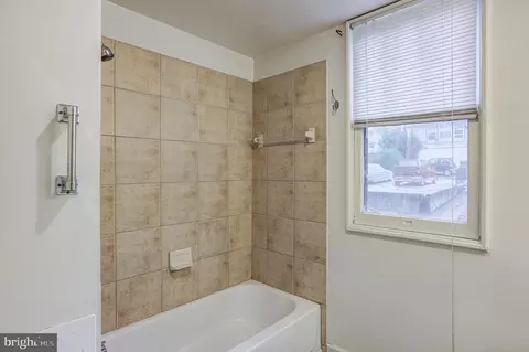 2505 Hamilton Ave, Baltimore, MD 21214 photo 16