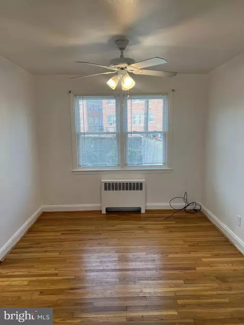 3926 Colchester Rd, Baltimore, MD 21229 photo 3
