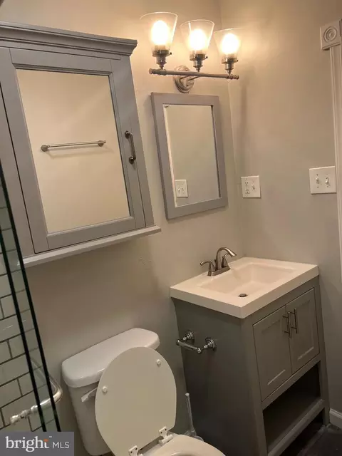 3926 Colchester Rd, Baltimore, MD 21229 photo 10