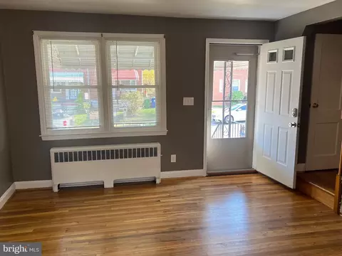 3926 Colchester Rd, Baltimore, MD 21229 photo 2