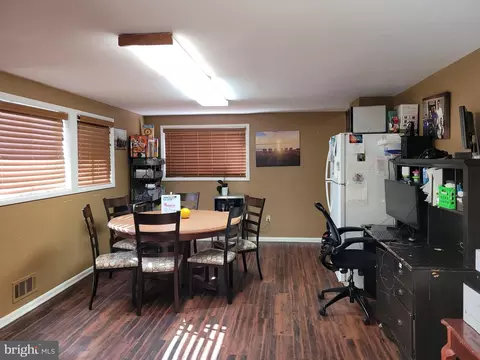 2806 Steele Rd, Baltimore, MD 21209 photo 8