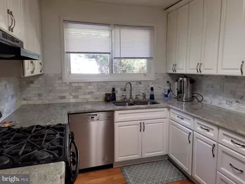 2806 Steele Rd, Baltimore, MD 21209 photo 6