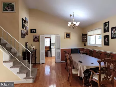 2806 Steele Rd, Baltimore, MD 21209 photo 2