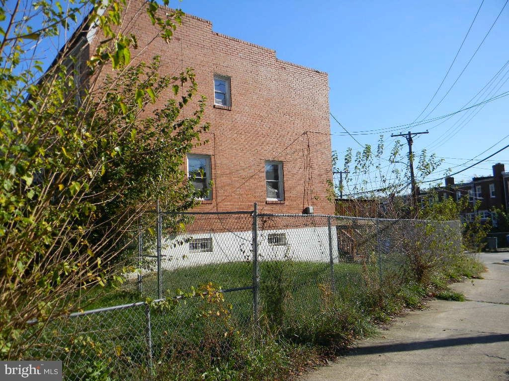 4801 Greencrest Rd, Baltimore, MD 21206 photo 3