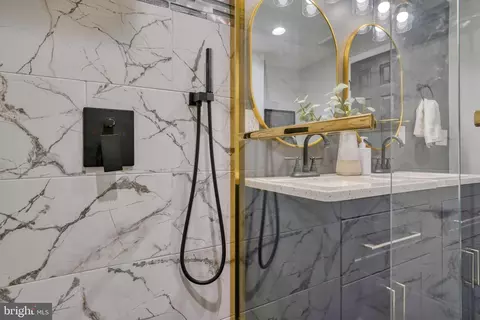 Bath - 1225 E Preston St, Baltimore, MD 21202 photo 6 of 19