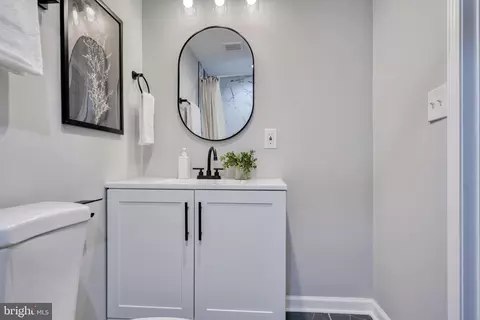 Bath - 1225 E Preston St, Baltimore, MD 21202 photo 8 of 19