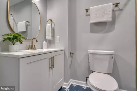 Bath - 1225 E Preston St, Baltimore, MD 21202 photo 11 of 19