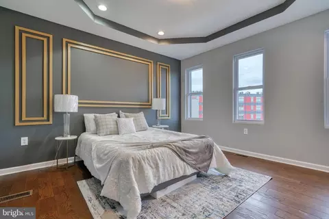 Bedroom - 1225 E Preston St, Baltimore, MD 21202 photo 6 of 8