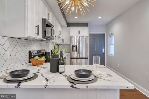 Dining - 1225 E Preston St, Baltimore, MD 21202 photo 4 of 5