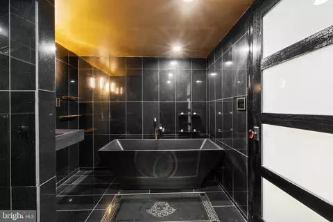 2431 W Lanvale St, Baltimore, MD 21216 photo 40
