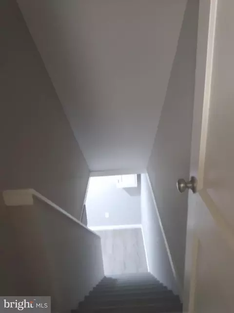 Entry Way - 3716 Bartwood Rd, Baltimore, MD 21215 photo 3 of 5