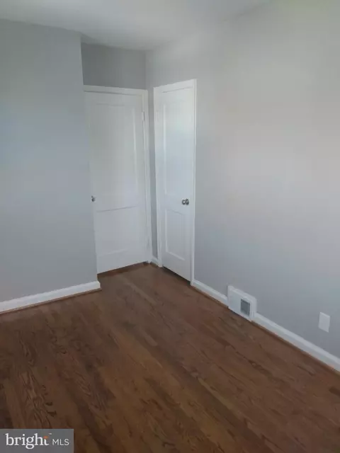 Bedroom - 3716 Bartwood Rd, Baltimore, MD 21215 photo 3 of 4