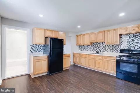 Kitchen - 1513 Olmstead, Baltimore City, MD 21226 photo 4 of 10