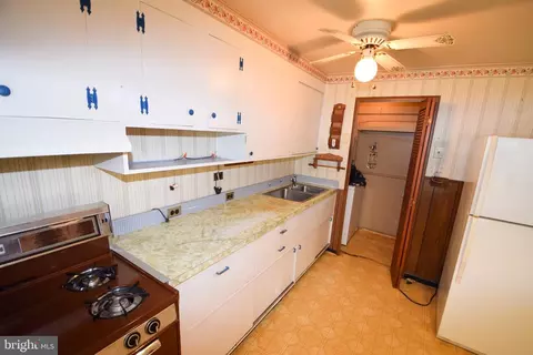 2526 Marbourne Ave, Baltimore, MD 21230 photo 5