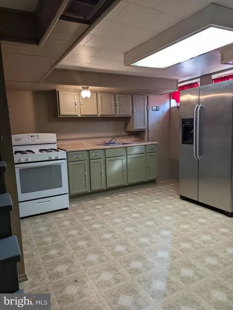 3938 Kenyon Ave, Baltimore, MD 21213 photo 18
