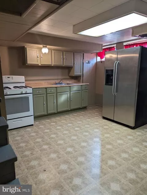 3938 Kenyon Ave, Baltimore, MD 21213 photo 16