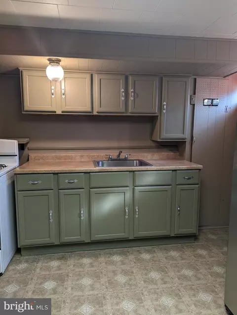 3938 Kenyon Ave, Baltimore, MD 21213 photo 17