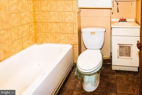 1648 Cliftview Ave, Baltimore, MD 21213 photo 5