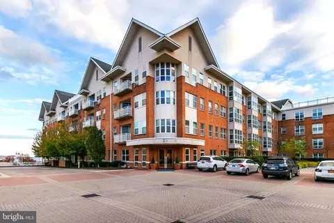 23 Pierside Dr #227, Baltimore, MD 21230