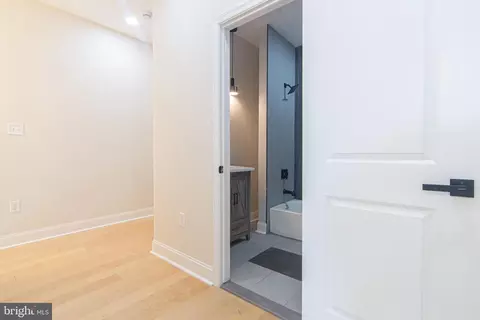 1624 E Lafayette Ave, Baltimore, MD 21213 photo 22