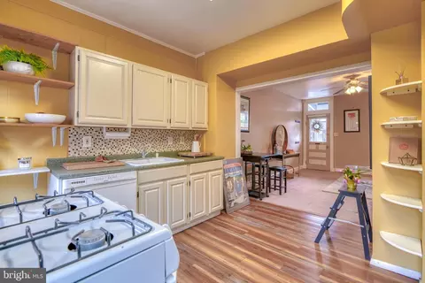 610 Harding Pl, Baltimore, MD 21211 photo 17