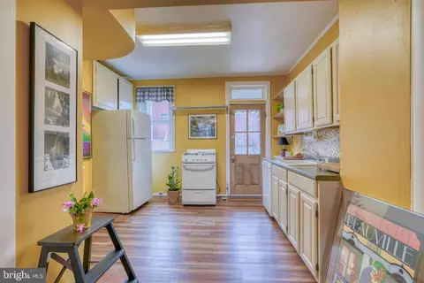 610 Harding Pl, Baltimore, MD 21211 photo 11