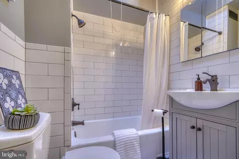610 Harding Pl, Baltimore, MD 21211 photo 28
