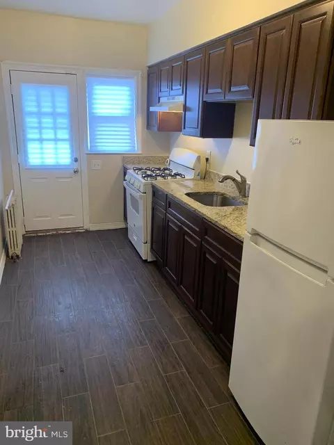 5410 Clover Rd, Baltimore, MD 21215 photo 3