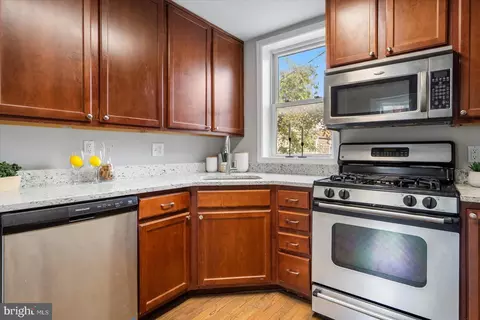 511 Otterbein St, Baltimore, MD 21230 photo 9