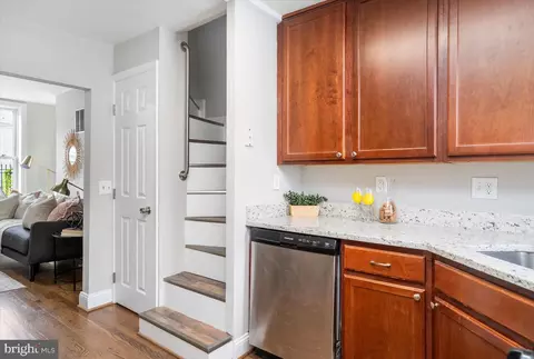 511 Otterbein St, Baltimore, MD 21230 photo 8