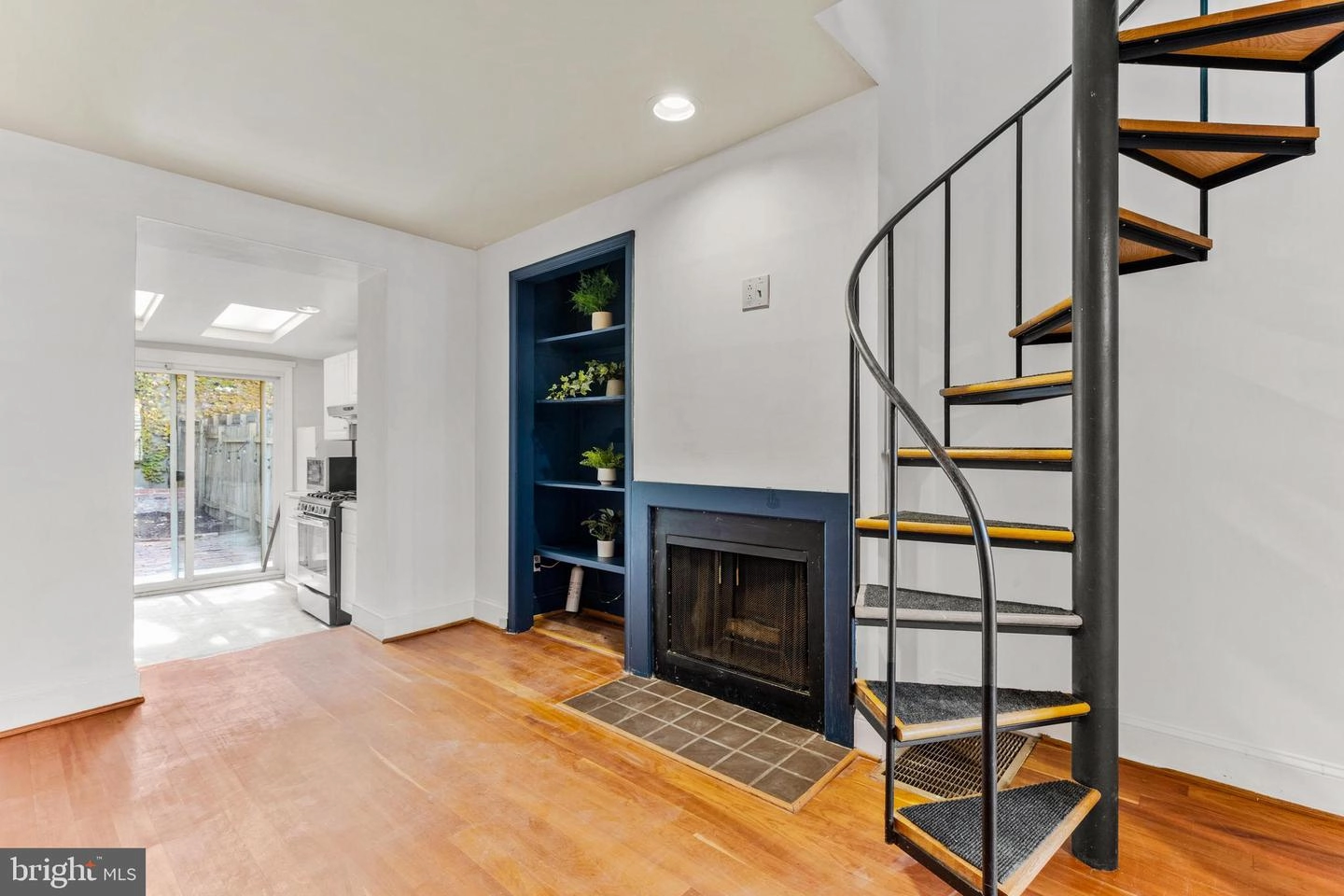 15 E Hamburg St, Baltimore, MD 21230 photo 7