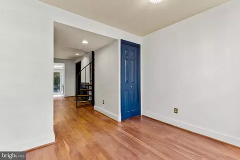 15 E Hamburg St, Baltimore, MD 21230 photo 3