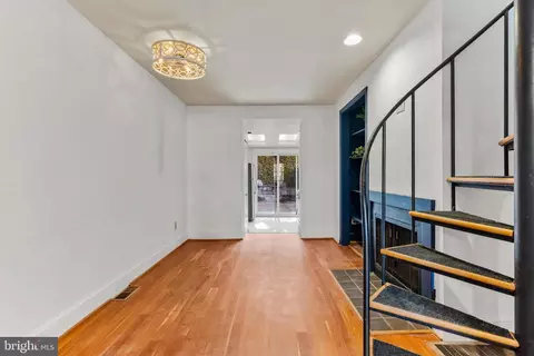 15 E Hamburg St, Baltimore, MD 21230 photo 6