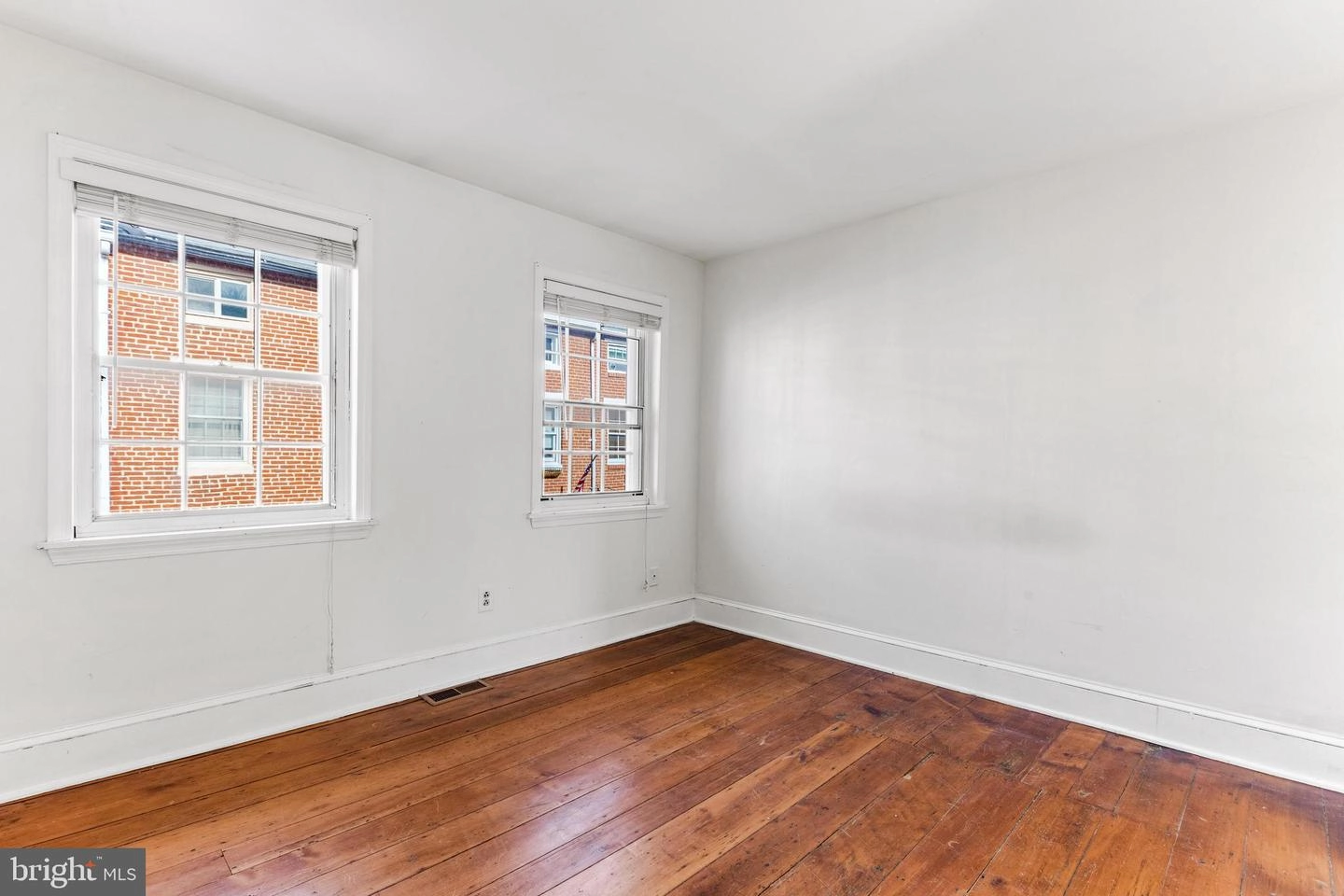 15 E Hamburg St, Baltimore, MD 21230 photo 18