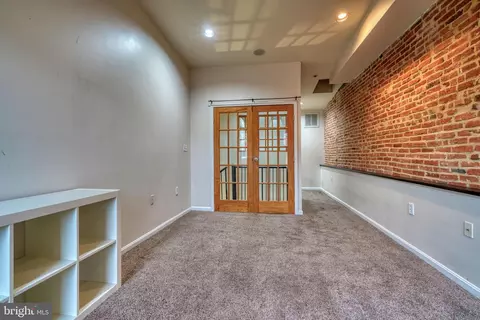 2201 E Lombard St, Baltimore, MD 21231 photo 32