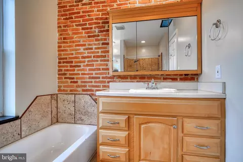 2201 E Lombard St, Baltimore, MD 21231 photo 35