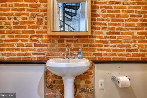 2201 E Lombard St, Baltimore, MD 21231 photo 23