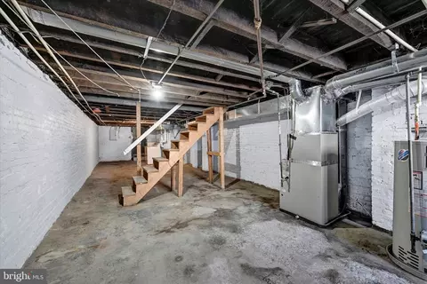 2131 Walbrook Ave, Baltimore, MD 21217 photo 39