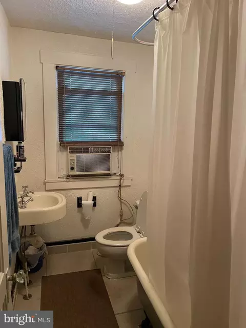 4106 Curtis Ave, Baltimore City, MD 21226 photo 3