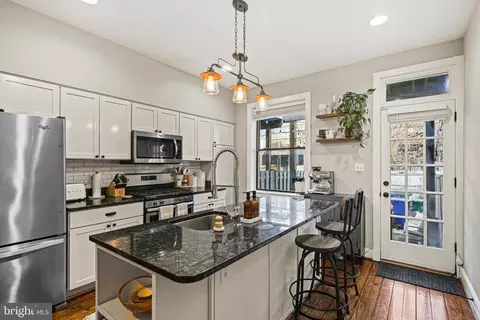 13 S Curley St, Baltimore, MD 21224 photo 2