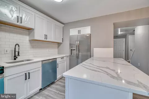 4807 Melbourne Rd, Baltimore, MD 21229 photo 7