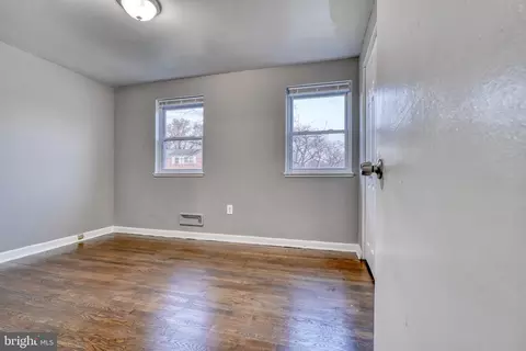 4807 Melbourne Rd, Baltimore, MD 21229 photo 8