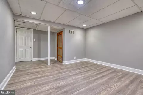 4807 Melbourne Rd, Baltimore, MD 21229 photo 12
