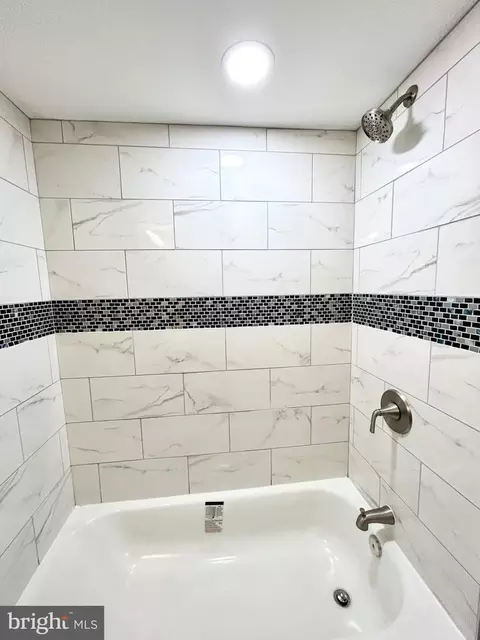 Bath - 1529 Greendale Rd, Baltimore, MD 21218 photo 2 of 2