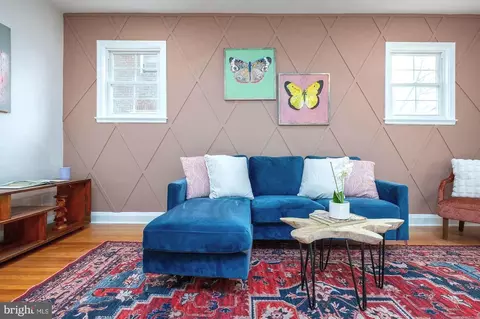 4603 Harcourt Rd, Baltimore, MD 21214