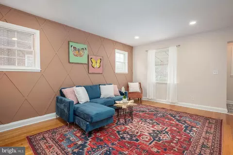 4603 Harcourt Rd, Baltimore, MD 21214 photo 6