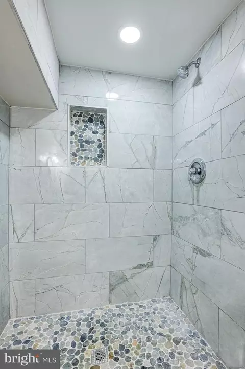 Bath - 2829 Brendan Ave, Baltimore, MD 21213 photo 5 of 5