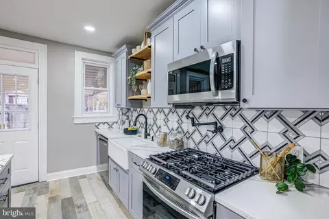Kitchen - 2829 Brendan Ave, Baltimore, MD 21213 photo 7 of 11